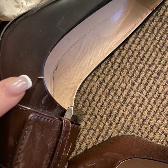 prada patent leather pumps w/ buckle - Picture 5 of 9